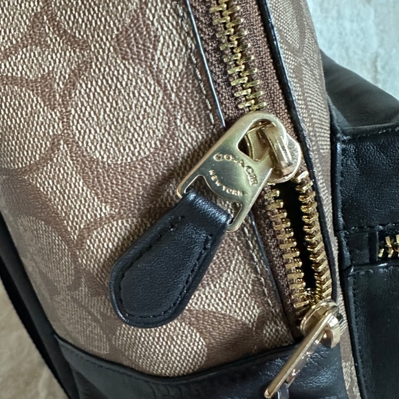 NWT! RARE! Coach Vandal Gummy Bear Charlie Backpack In Signature Canvas F76657 - Picture 8 of 12